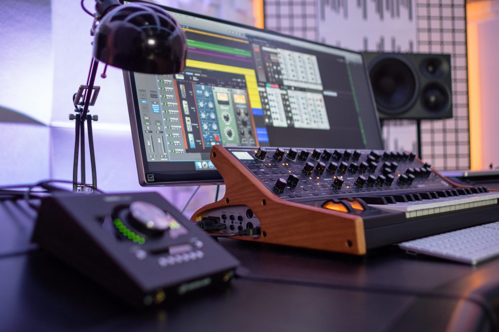 Moogsub37, Music Studio, Apollo Twin, Neumann